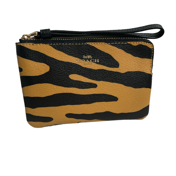 Coach Handbags - NWT COACH Corner Zip TIGER  Wristlet